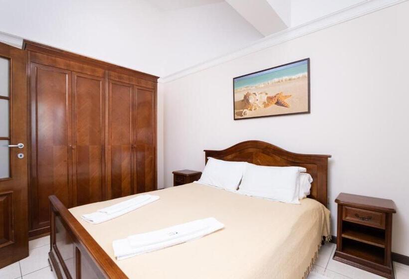 اتاق خانوادگی با چشمانداز جانبی دریا, Aparthotel Villa Lav