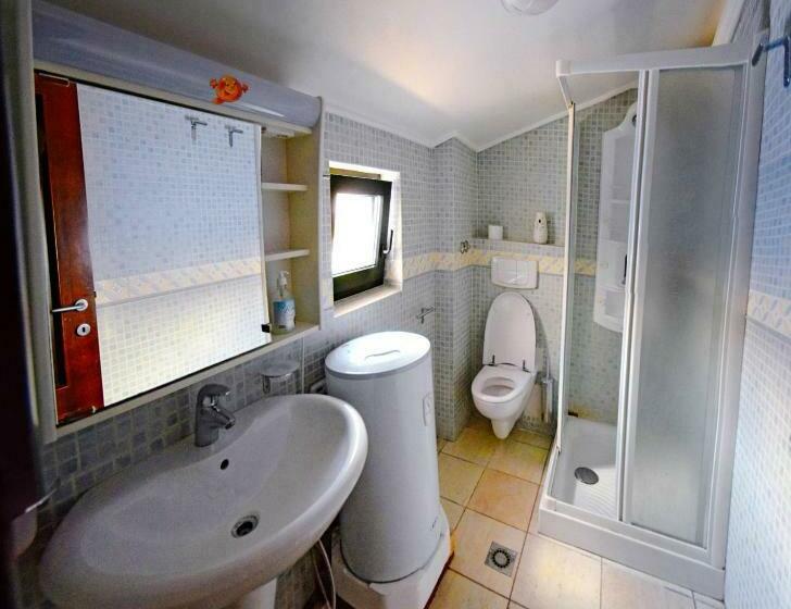 1 Bedroom Penthouse Apartment, Aparthotel Villa Lav