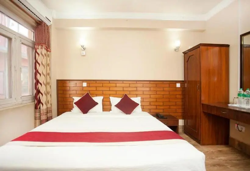 اتاق کلاسیک سه تخته, Holiday Taj  Ltd