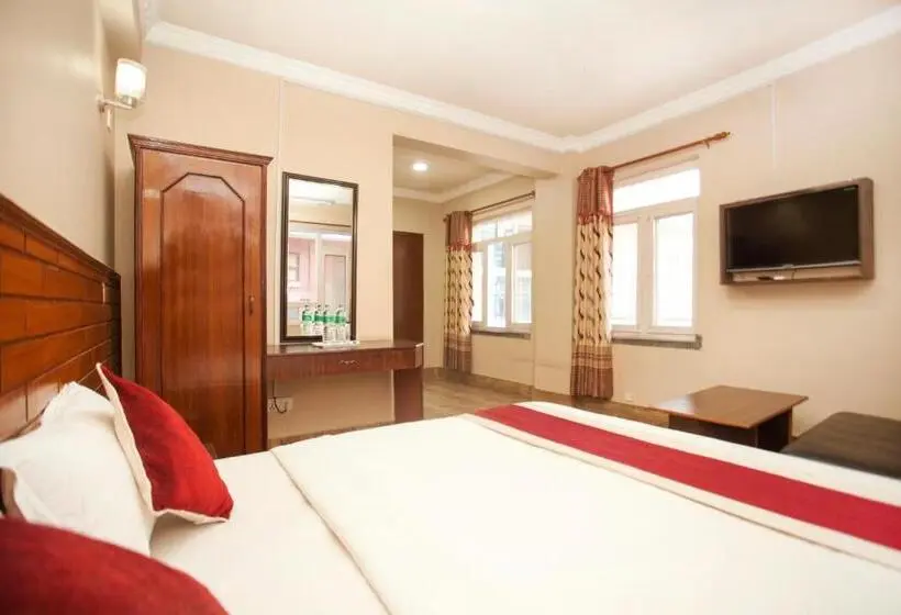 اتاق کلاسیک سه تخته, Holiday Taj  Ltd