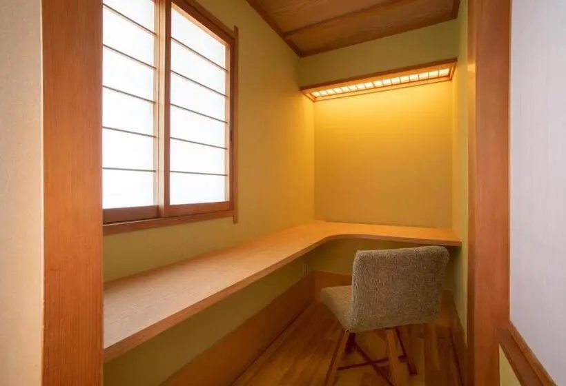 Superior-huone, Ichiraku Tendo Spa & Brewery