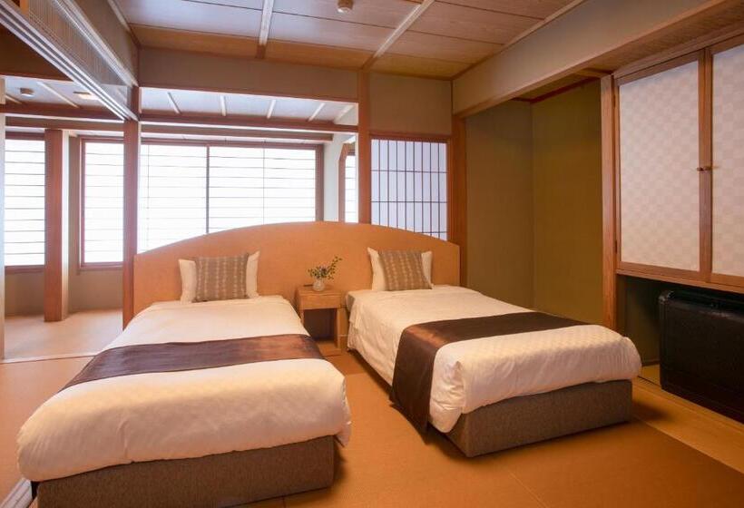 חדר סופריור, Ichiraku Tendo Spa & Brewery