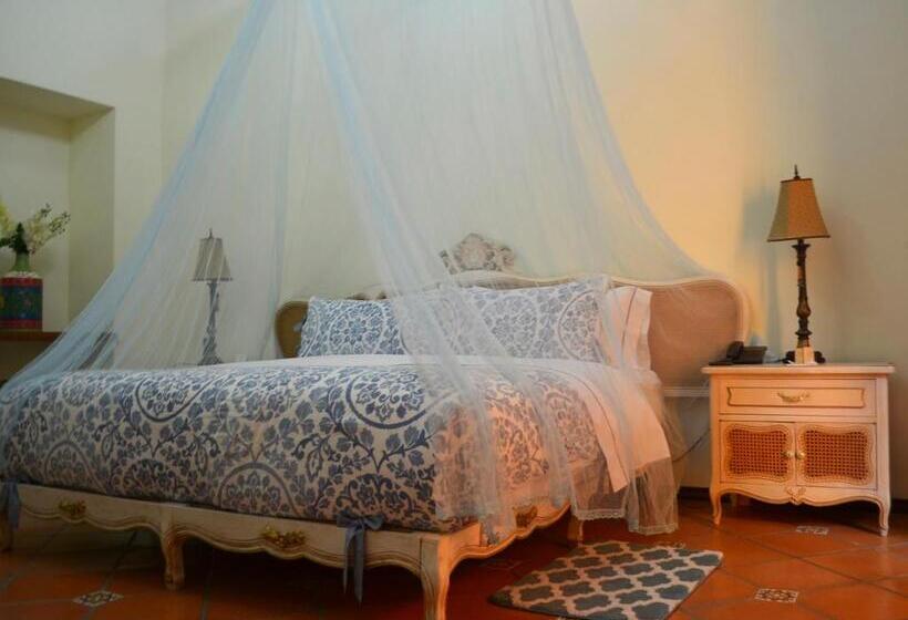 غرفة قياسية, Marques Del Angel