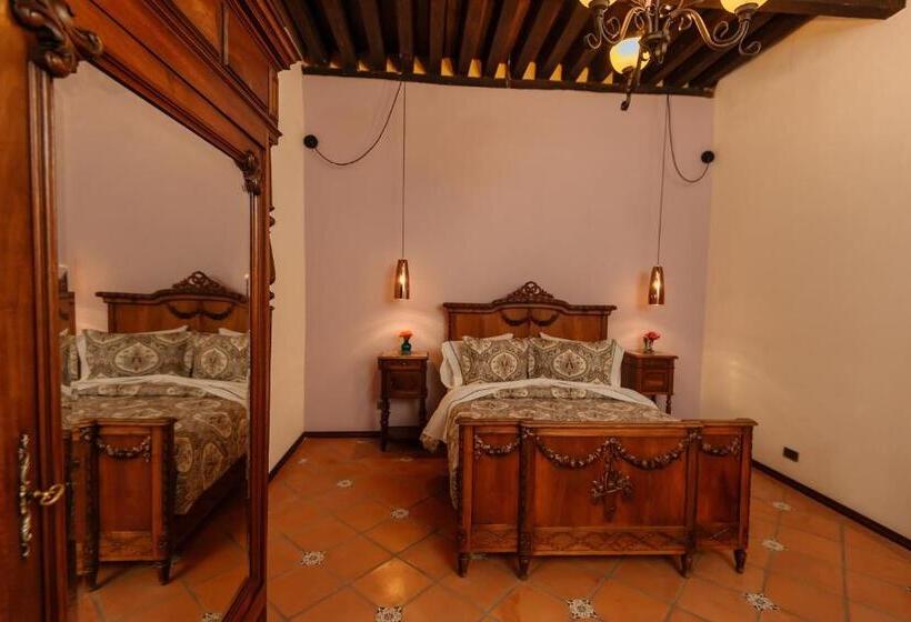 جناح جونيور, Marques Del Angel