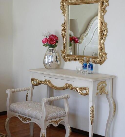 جناح ديلوكس, Marques Del Angel