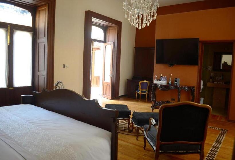 جناح رئاسى, Marques Del Angel