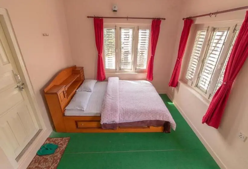اتاق استاندارد با چشم‌انداز باغ, New Tourist Guest House