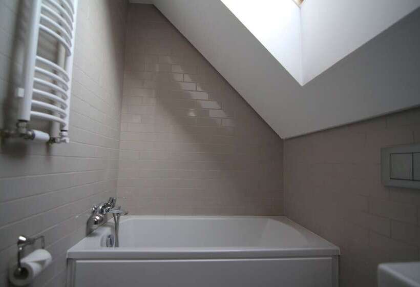 标准工作室, Osada Osjaków