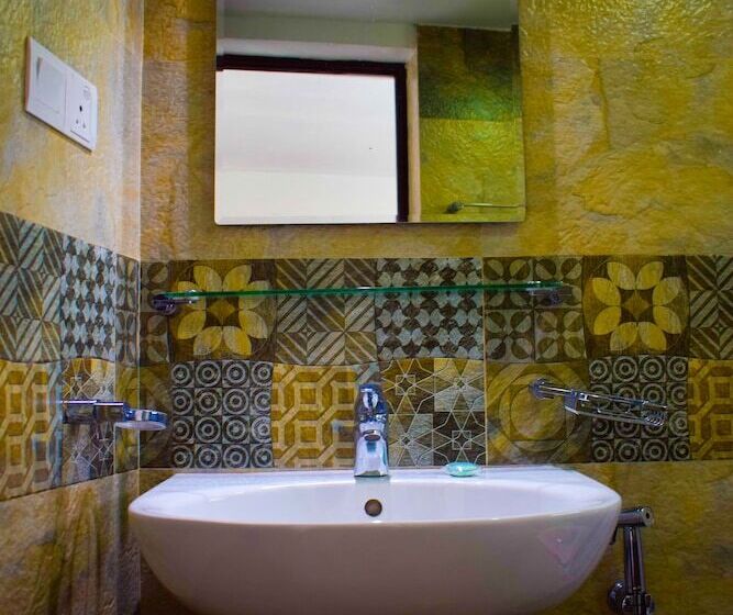 스탠다드 룸 산 전망, Blue Moon