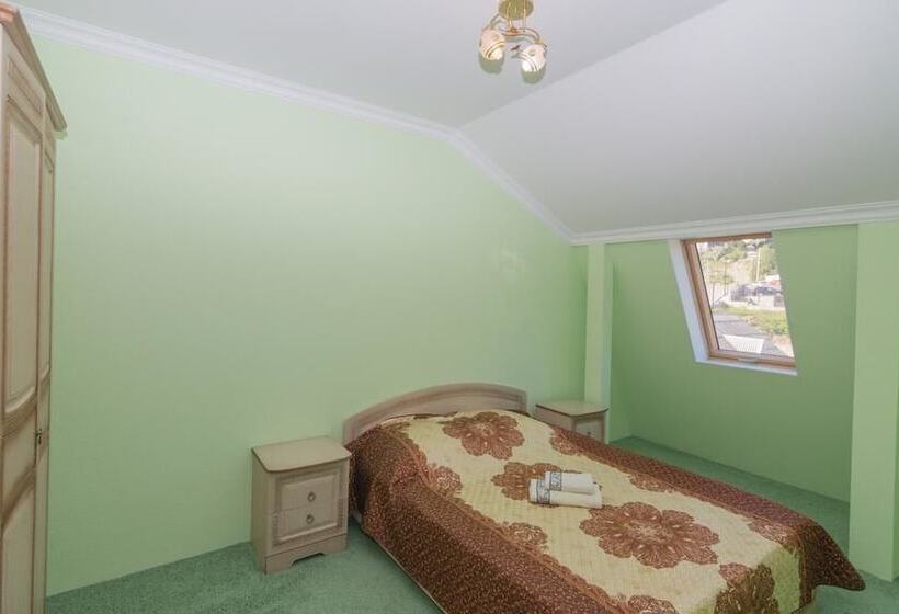 スイート, Dyadya Stepa