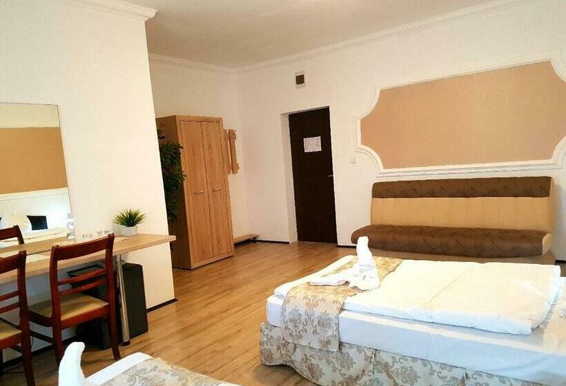 חדר משפחתי, Elisabeta