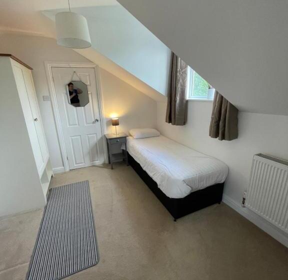 标准单人间, Haymills Guesthouse