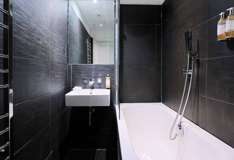 Номер Клуб, Malmaison Cheltenham