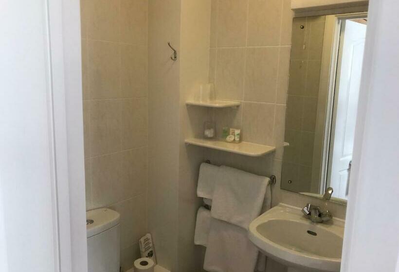 غرفة قياسية, Merton House