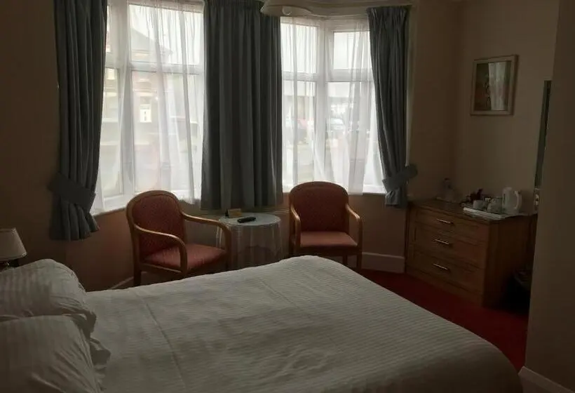 スタンダードルーム, Merton House