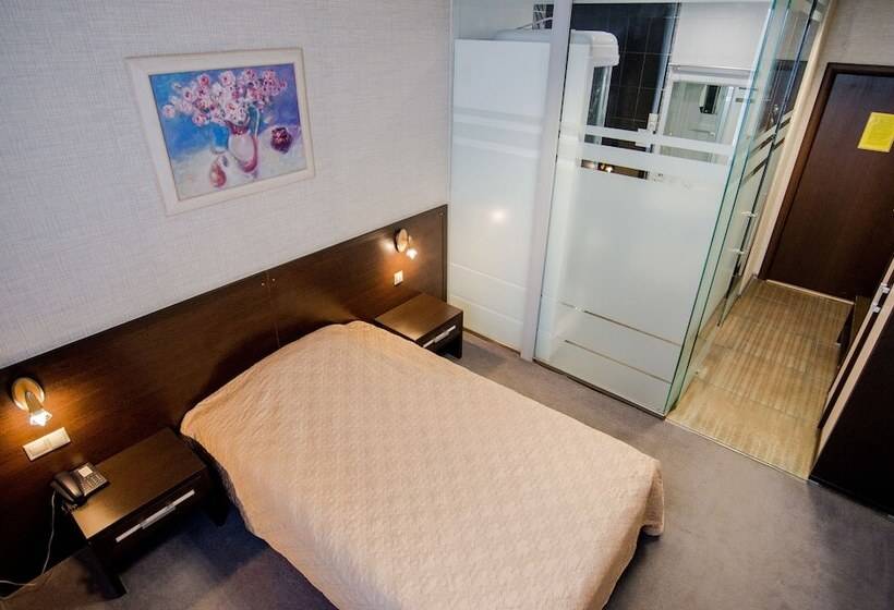 اتاق استاندارد, Profit