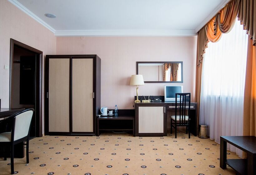 اتاق استاندارد, Profit