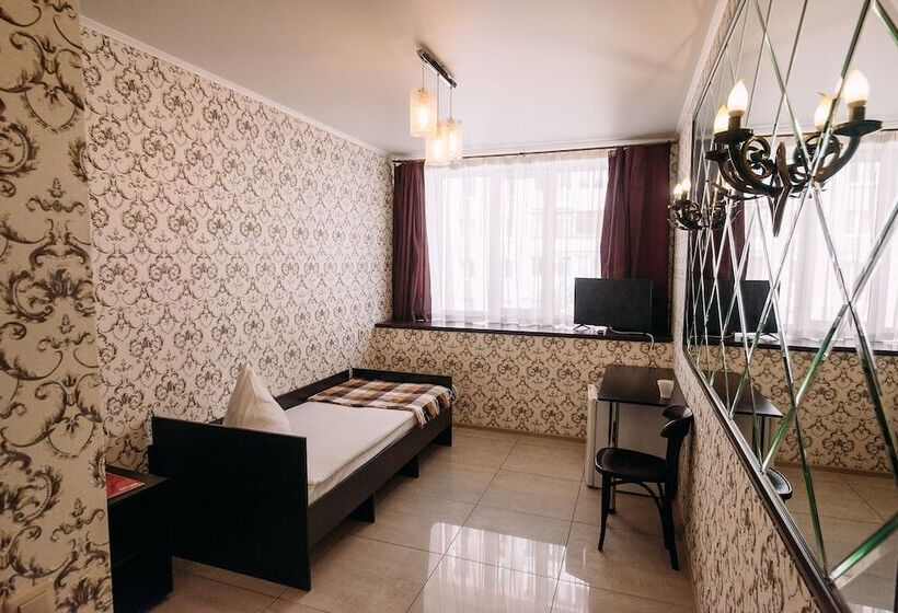 غرفة قياسية فردية, Svoyak