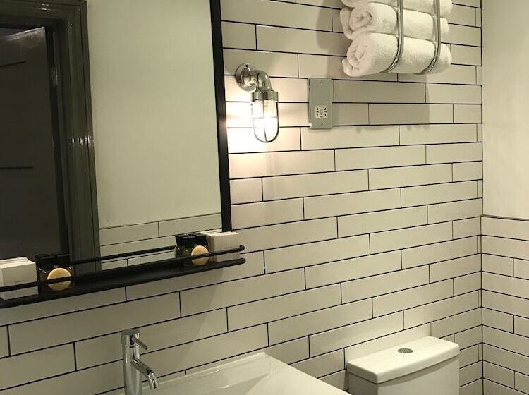 غرفة سوبيريور ثلاثية, The Southern Belle