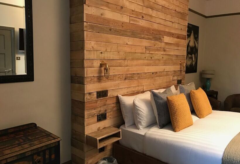 غرفة سوبيريور ثلاثية, The Southern Belle