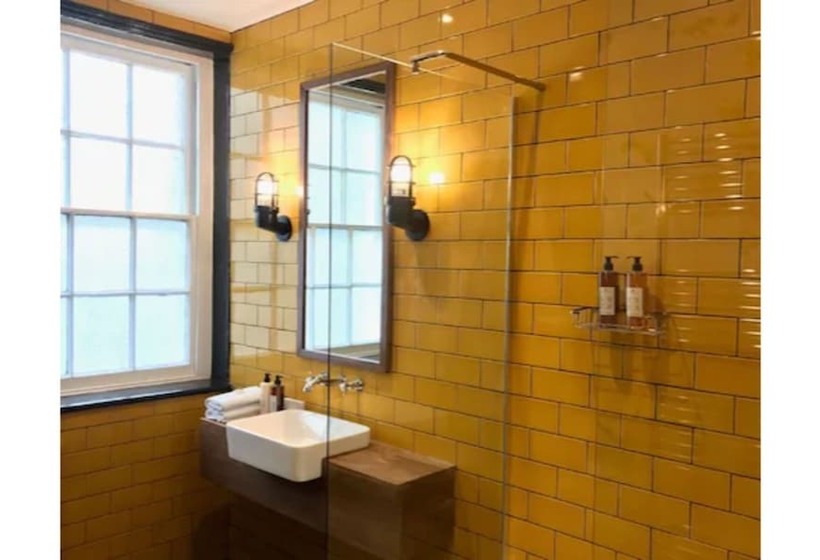 غرفة ديلوكس, The Southern Belle