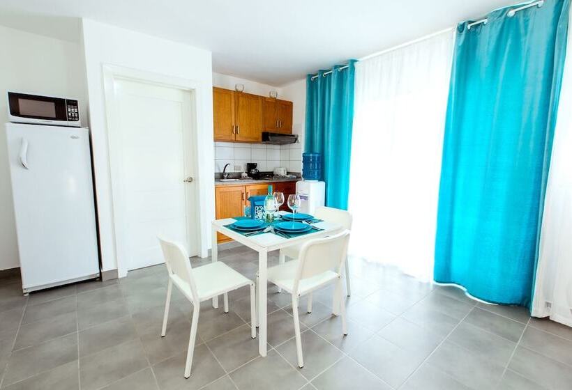 豪华工作室, Tropicana Suites Deluxe Beach Club & Pool