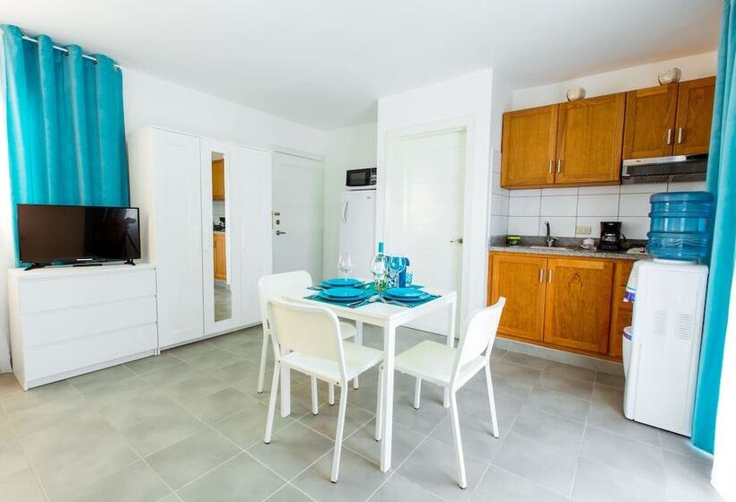 Студия Deluxe, Tropicana Suites Deluxe Beach Club & Pool