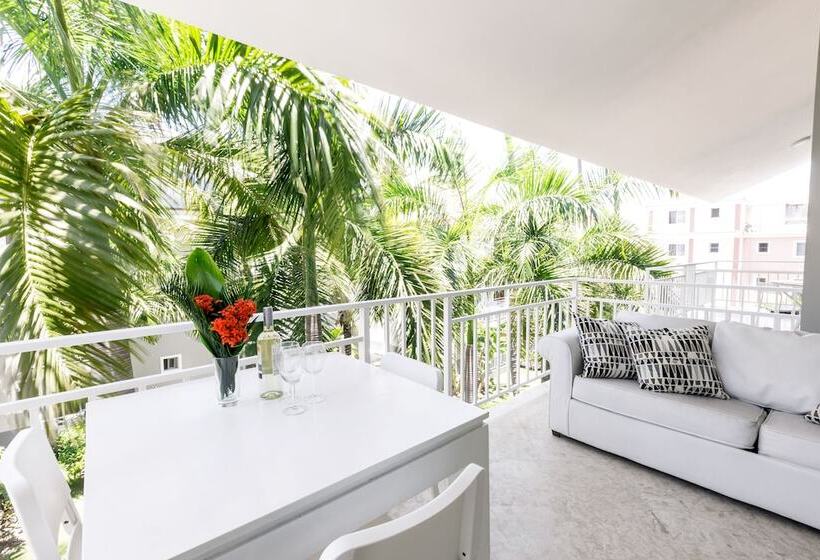 带两个卧室的顶楼公寓, Tropicana Suites Deluxe Beach Club & Pool