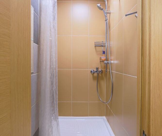 스탠다드 룸 공동 욕실, Vladstar Inn Hostel