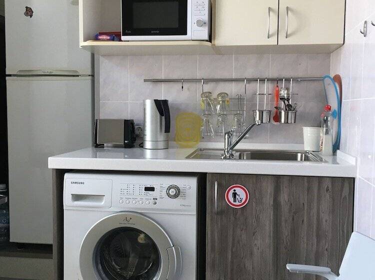 Кровать в Общей Комнате, Vladstar Inn Hostel