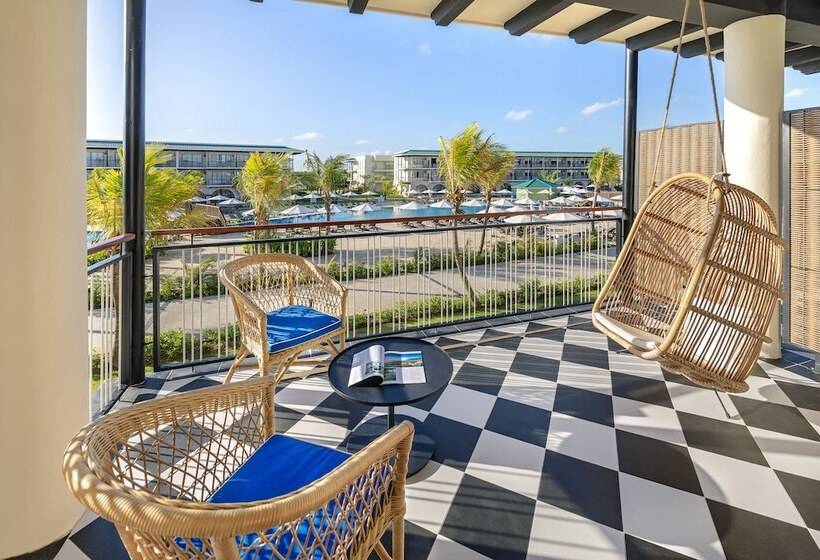 سوییت جونیور با چشمانداز استخر, Ocean El Faro Resort - All Inclusive