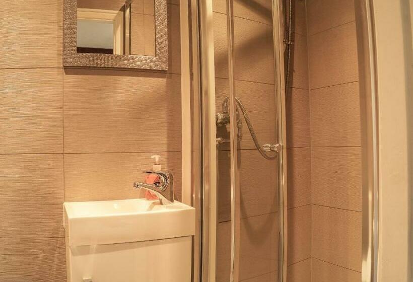 חדר סטנדרט, Quayside Hotel & Bar