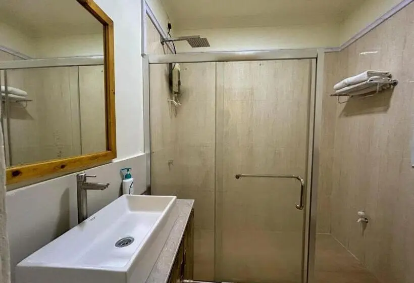 اتاق استاندارد, Equatorial Divers Lodge