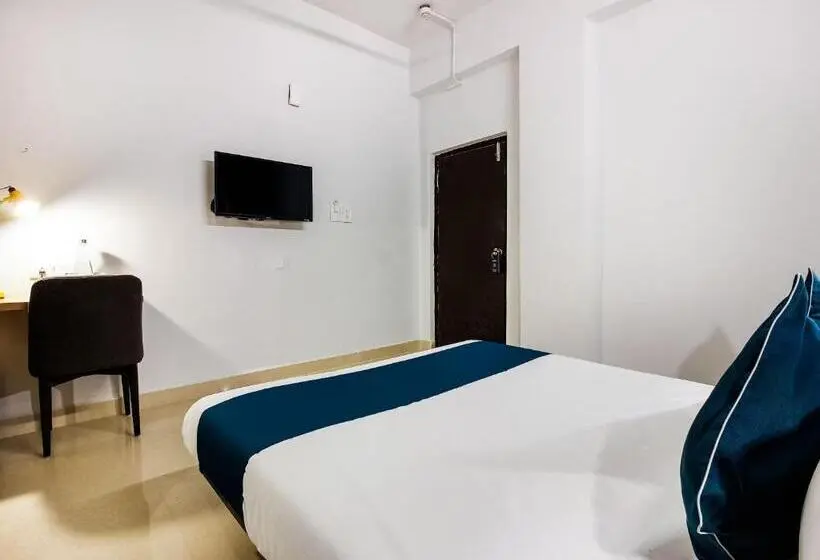 اتاق کلاسیک سه تخته, Super Hotel O GACHIBOWLI BESIDE DLF