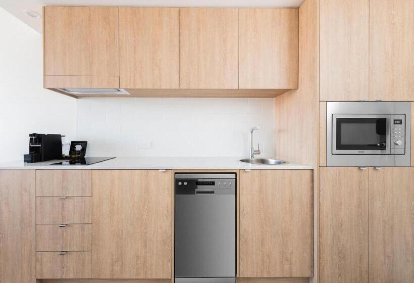 Executive-studio, Abode Kingston