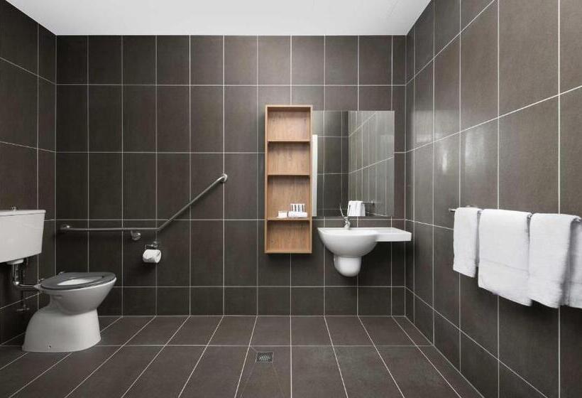 适合残疾人使用的标准间, Abode Kingston