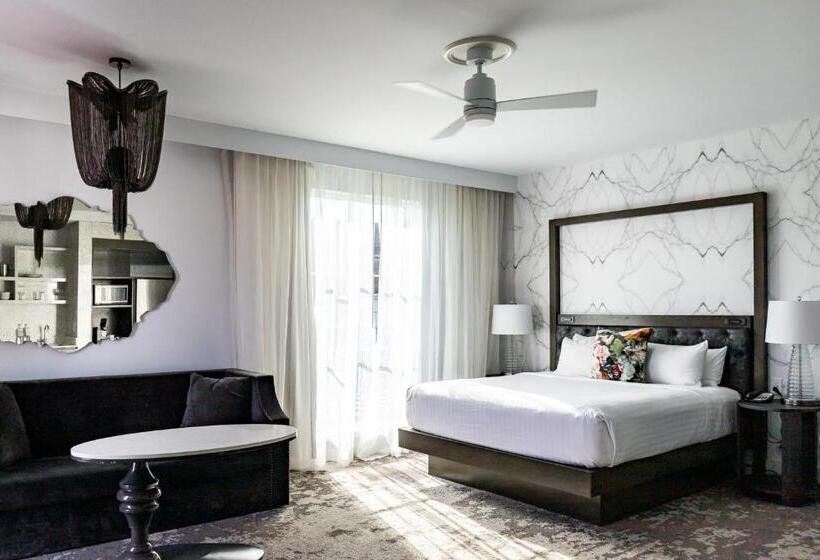 带大床的套房, Bella Grace