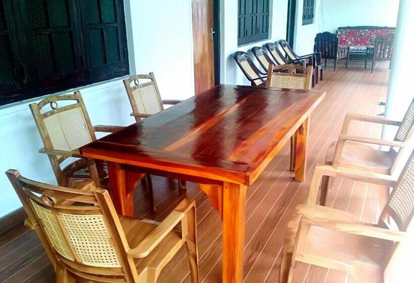 Семейный Номер, Deer Garden Guest