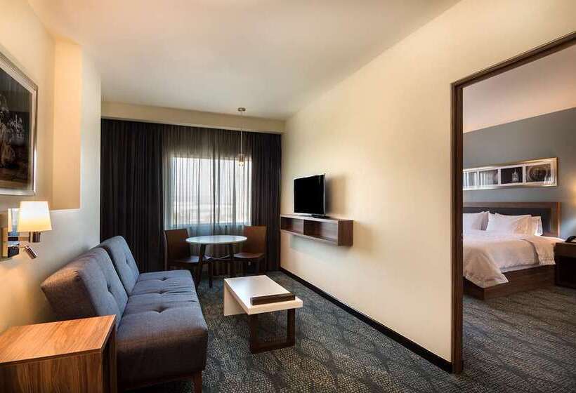 キングサイズベッドのスイートルーム, Hampton Inn By Hilton Monterrey Apodaca