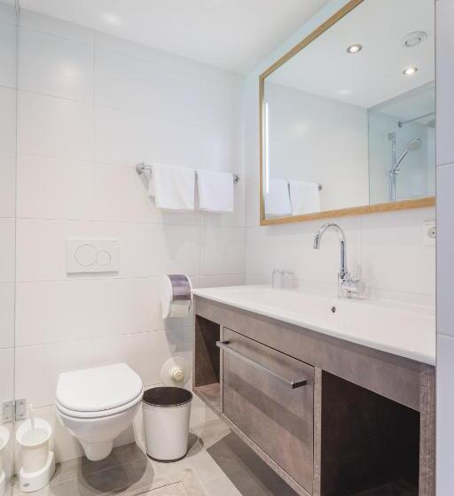 Номер Deluxe, Hin&weg Das Apart