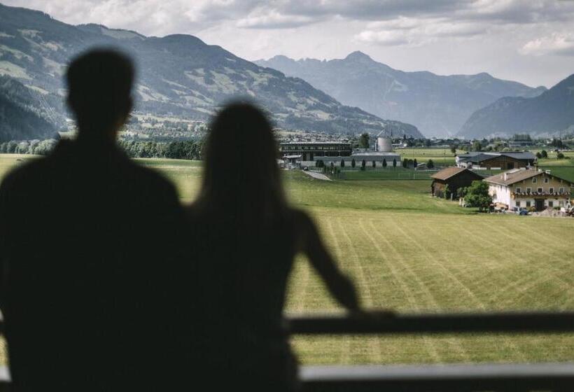 Номер Deluxe, Hin&weg Das Apart