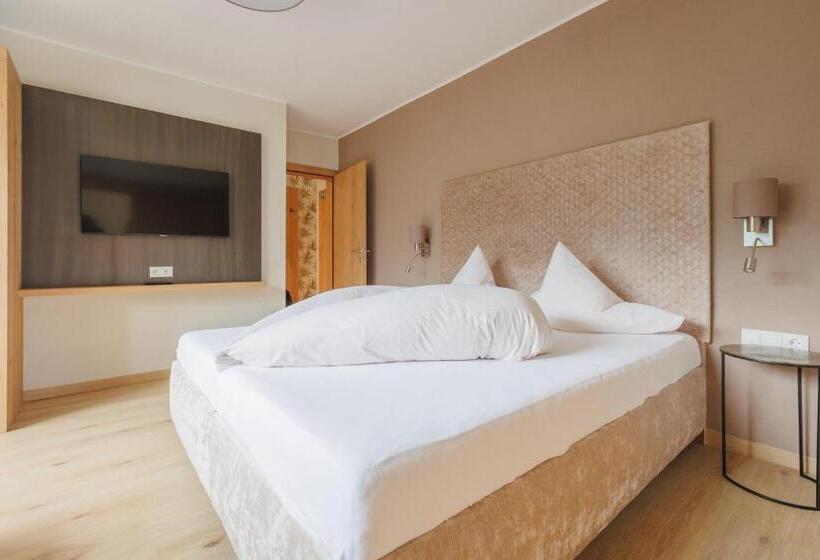 Апартаменты 1 Спальня с Балконом, Hin&weg Das Apart