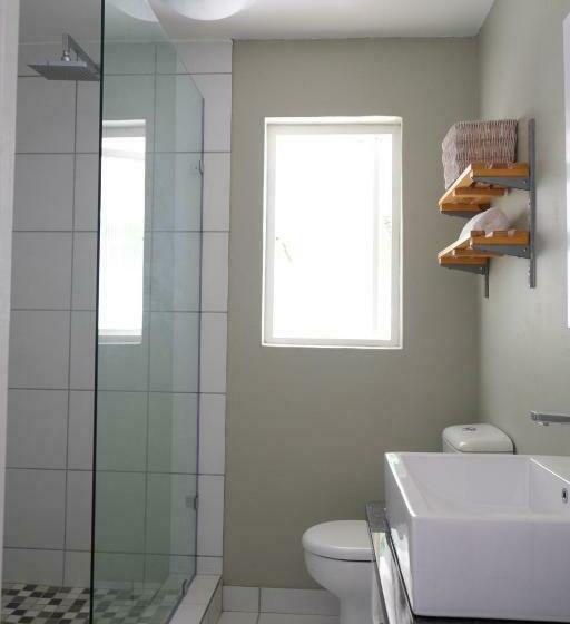 סטודיו דלוקס, Laurel Cottage