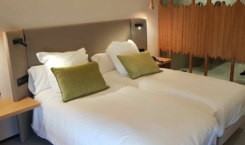 标准单人间, Protur Naisa Palma