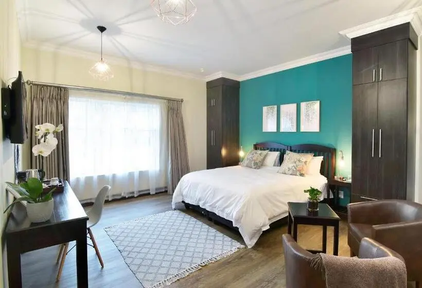 キングサイズベッドのスタンダードルーム, Sandown Guest House
