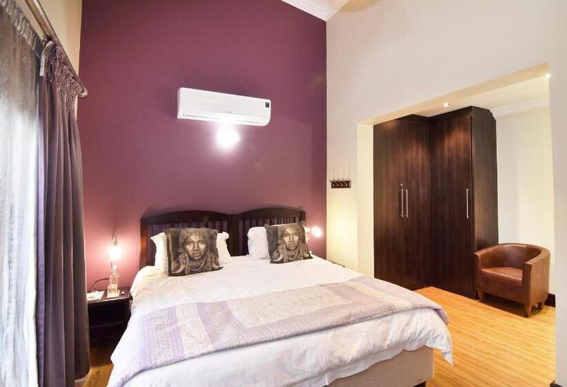 Люкс, Sandown Guest House