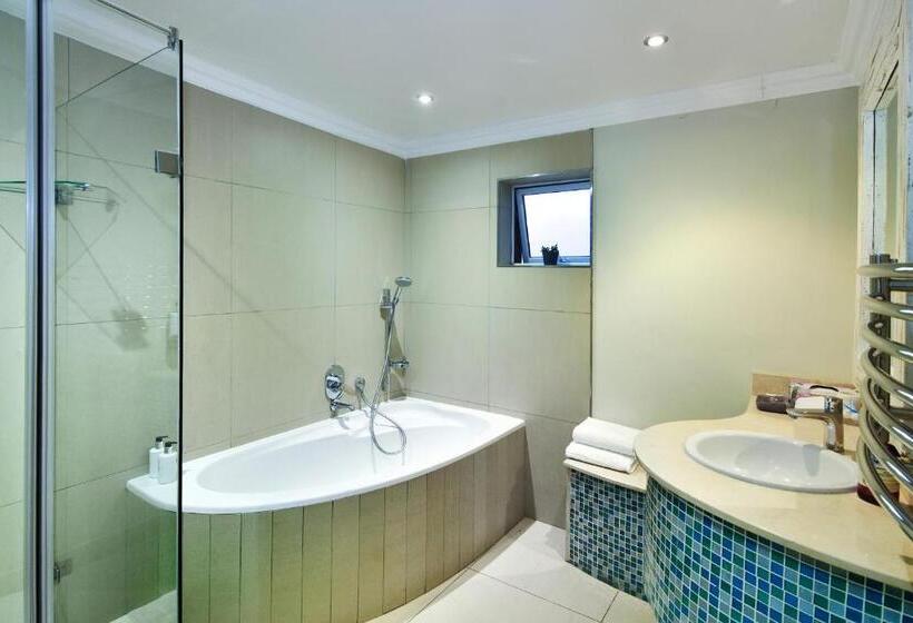 Люкс, Sandown Guest House