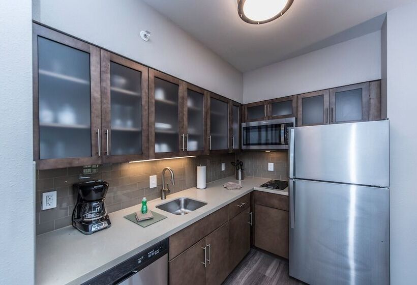 带双人床的标准工作室, Staybridge Suites Charleston   Mount Pleasant, An Ihg