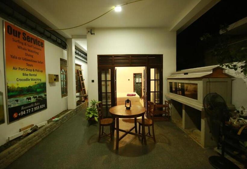 غرفة قياسية, Surf Lavender