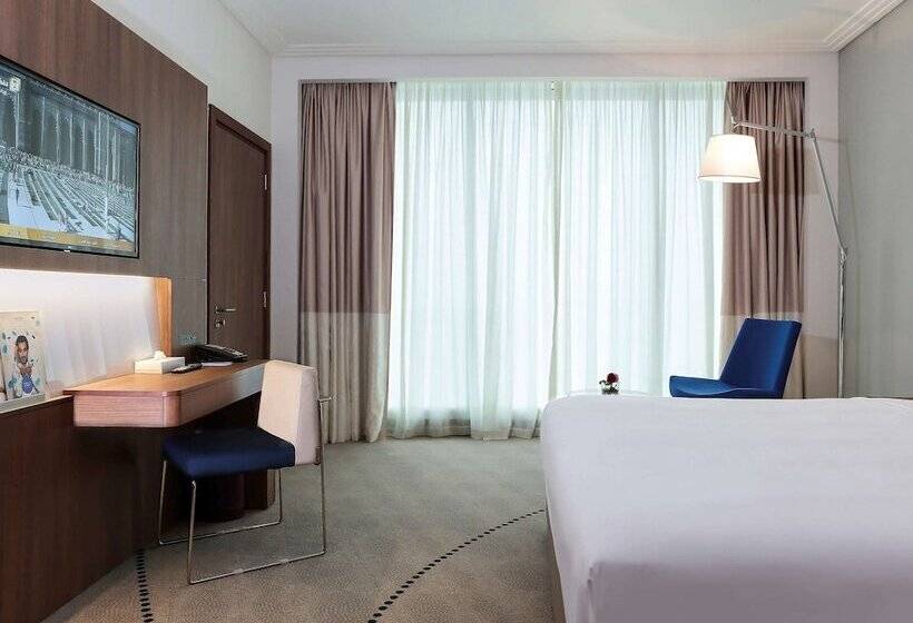 プールの見えるスーペリアルーム, Novotel Jazan